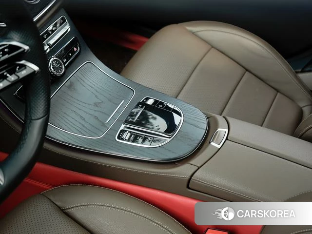 Mercedes-Benz E-class PHEV 2023 Черный из Китая, фото 4