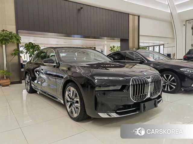 BMW 7 series 2024 Черный из Китая, фото 4
