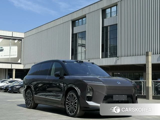 Weilai ES8 2026 Темно-серый из Китая, фото 4