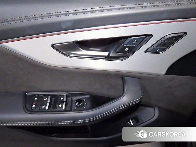 Audi Q8 (4M) 2021 Черный из Кореи, фото 4