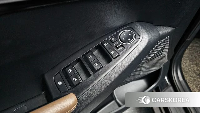 Kia Seltos 2022 Черный из Кореи, фото 4