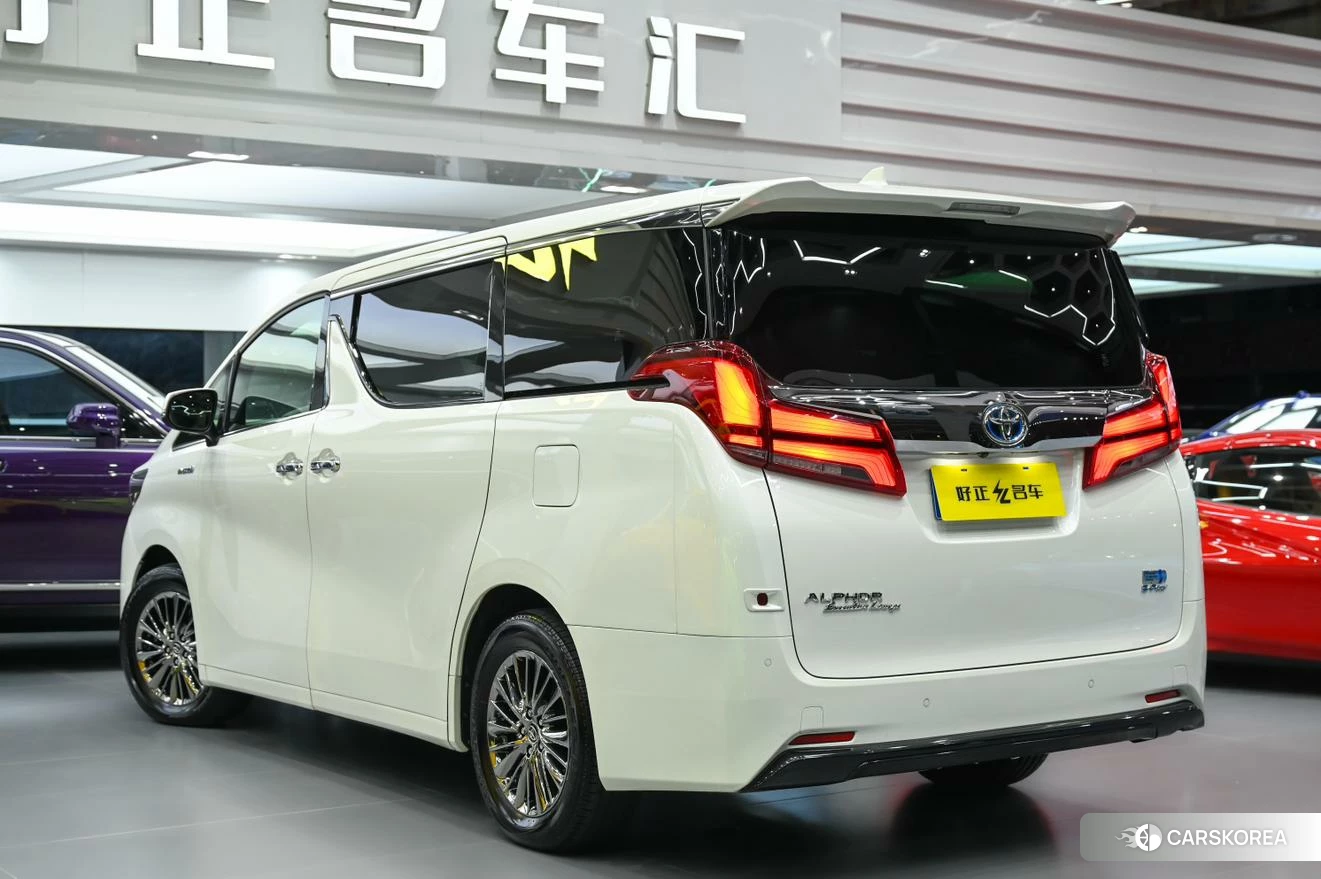 Toyota Elfa 2021 Белый из Китая, фото 4
