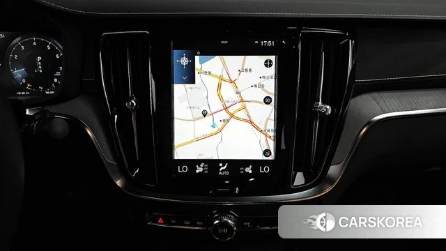 Volvo S60 3rd generation 2019 Белый из Кореи, фото 4