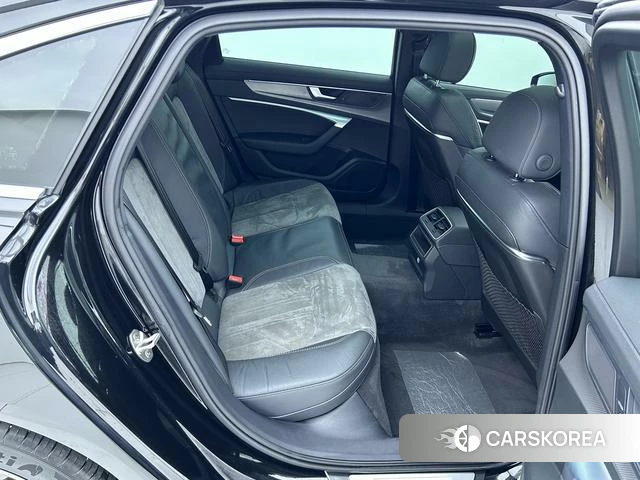 Audi A6L 2021 Черный из Китая, фото 4