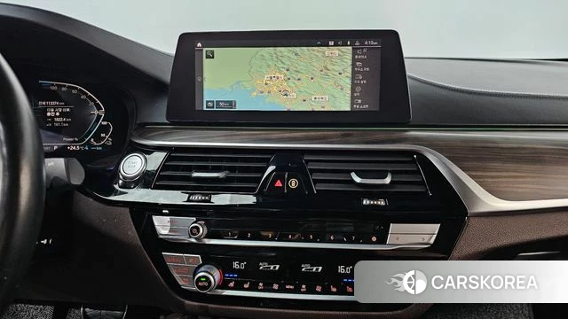 BMW 5 Series (G30) 2020 Белый из Кореи, фото 4