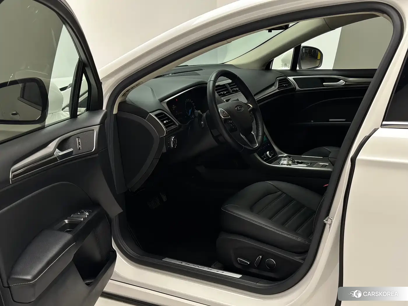 Ford Mondeo 2022 Белый из Китая, фото 4