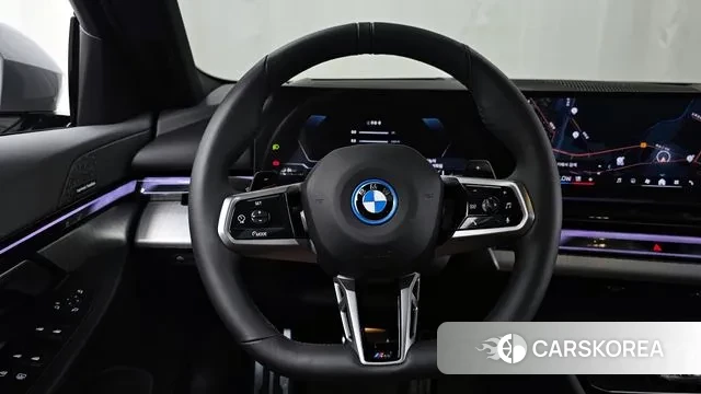 BMW 5 Series (G60) id 2899815 из Кореи 4