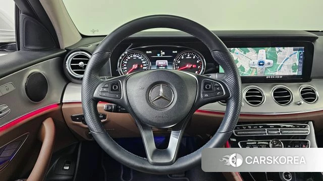 Mercedes-Benz E-Class W213 2018 Белый из Кореи, фото 4