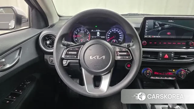 Kia The New K3 2nd generation 2021 Белый из Кореи, фото 4