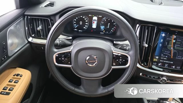 Volvo S60 3rd generation 2019 Белый из Кореи, фото 4