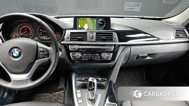 BMW 3 Series (F30) 2018 Белый из Кореи, фото 4