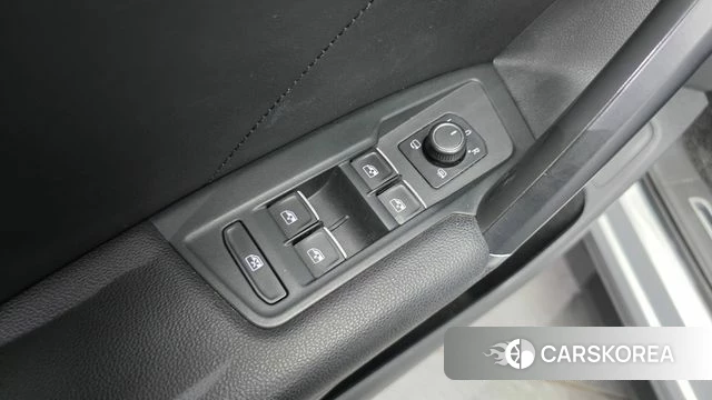 Volkswagen Tiguan second Generation 2018 Серебряный из Кореи, фото 4