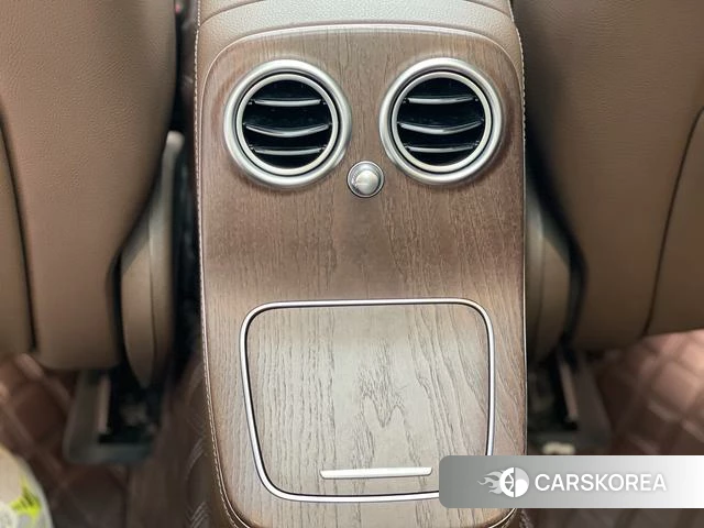 Mercedes-Benz E-class 2023 Черный из Китая, фото 4