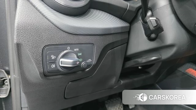 Audi Q2 2023 Серый из Кореи, фото 4