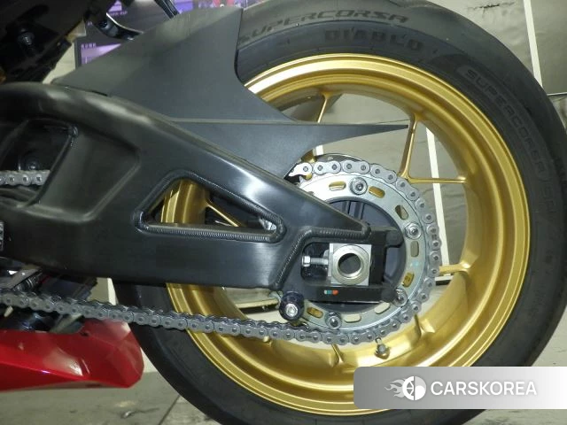 Проданный Honda CBR1000RR-R FIREBLADE SP id 3996783 из Японии, фото 2