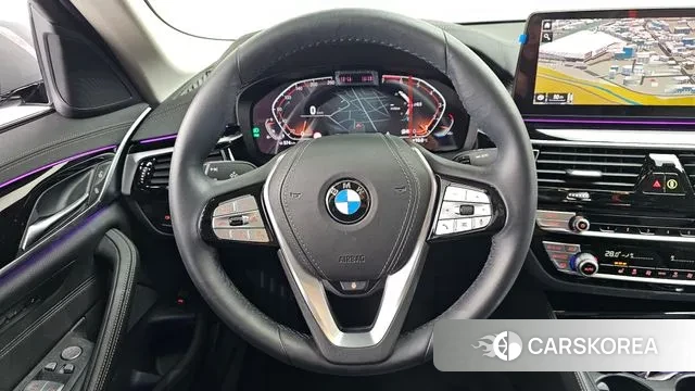 BMW 5 Series (G30) 2022 Серый из Кореи, фото 4