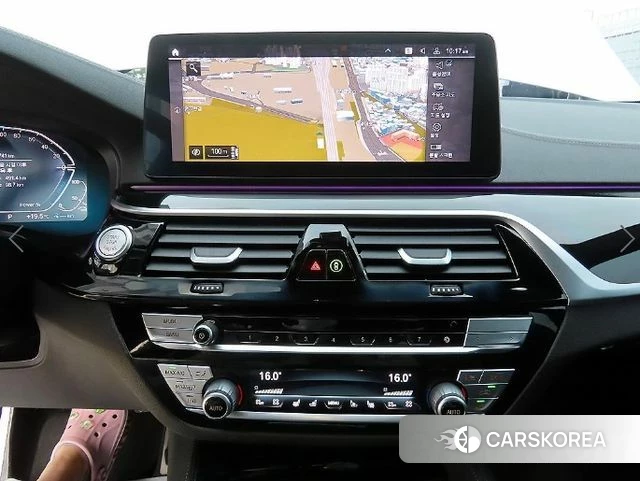 BMW 5 Series (G30) 2023 Белый из Кореи, фото 4