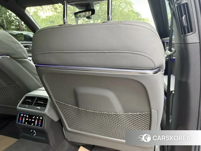 Audi A6L 2021 Темно-серый из Китая, фото 4