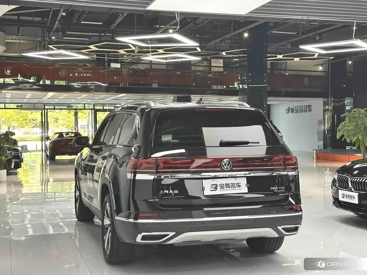 Volkswagen Touareg 2025 Черный из Китая, фото 4