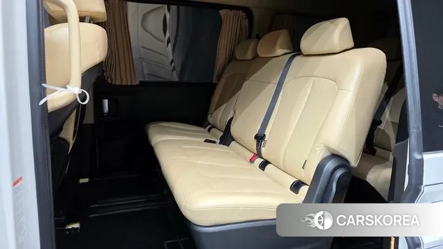 Hyundai Staria 2023 Белый из Кореи, фото 4