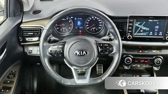 Kia Stonic 2018 Белый из Кореи, фото 4