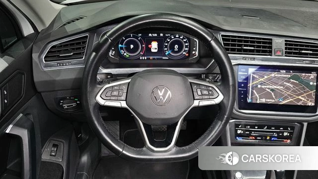 Volkswagen Tiguan second Generation 2022 Белый из Кореи, фото 4