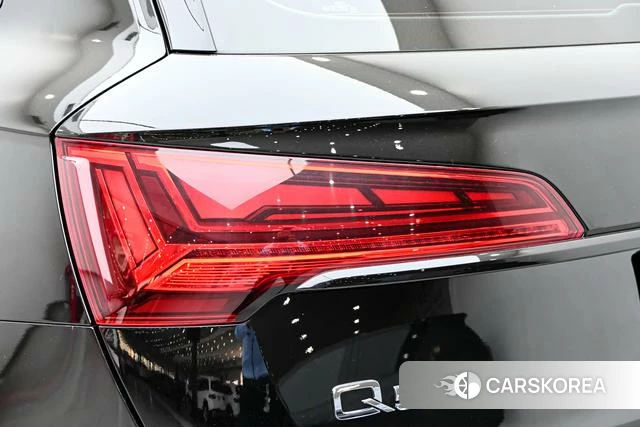 Audi Q5L 2023 Черный из Китая, фото 4