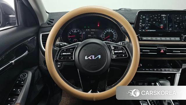 Kia Seltos 2022 Серый из Кореи, фото 4