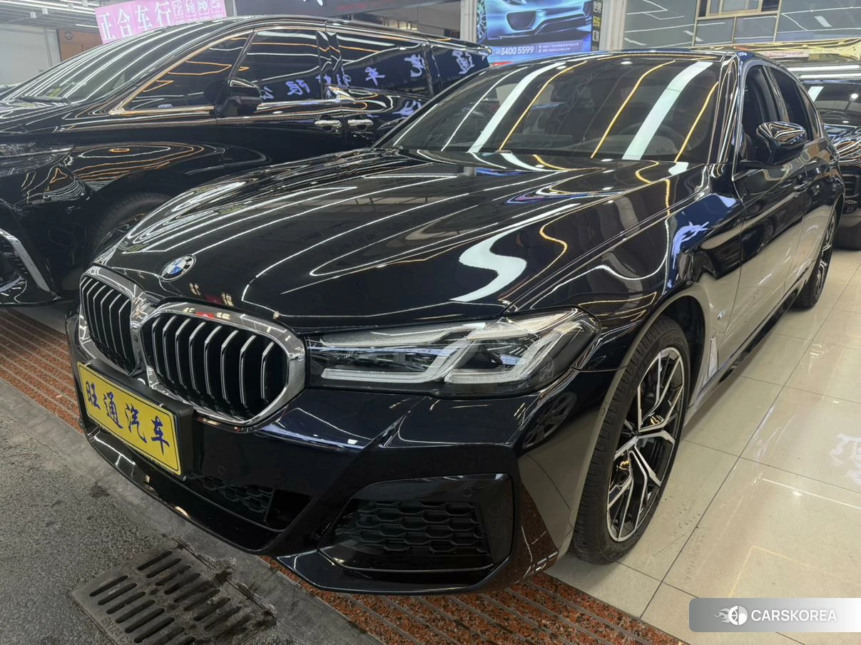 BMW 5 series 2021 Черный из Китая, фото 4