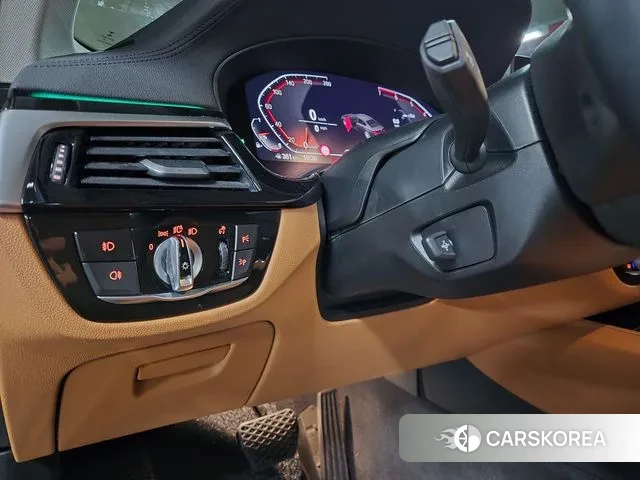 BMW 5 Series (G30) 2020 Серый из Кореи, фото 4