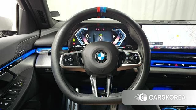 BMW 5 Series (G60) 2024 Белый из Кореи, фото 4