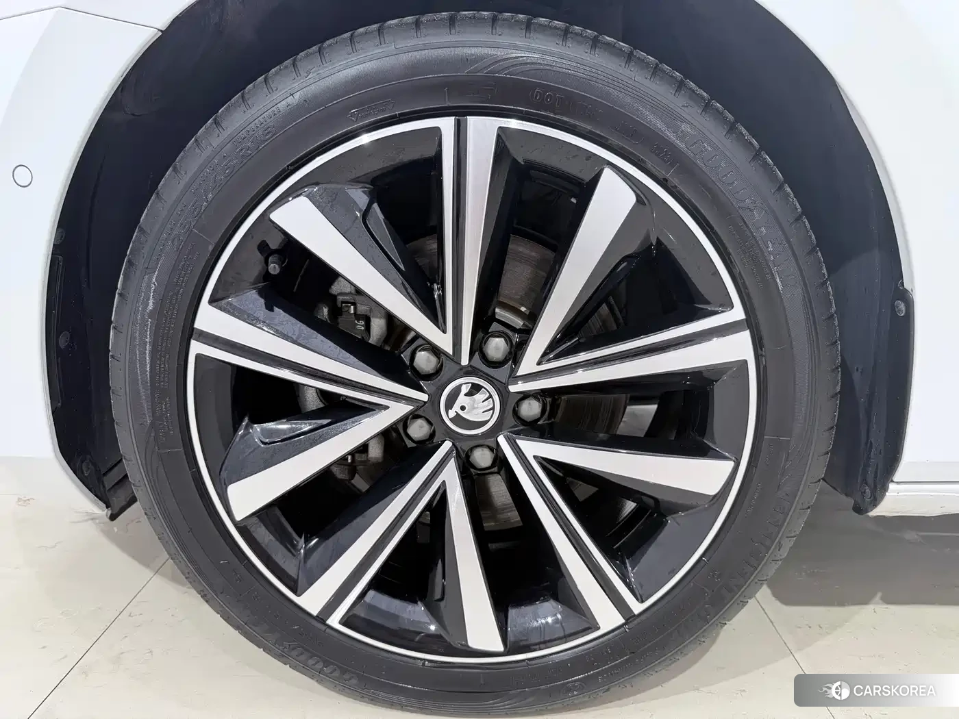 Skoda Superb 2023 Белый из Китая, фото 4