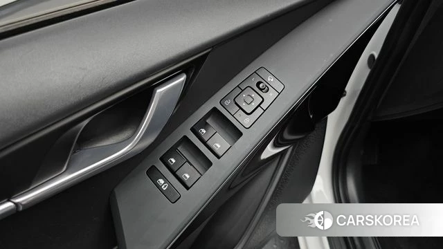 Kia Di Ol Nu Niro 2022 Белый из Кореи, фото 4