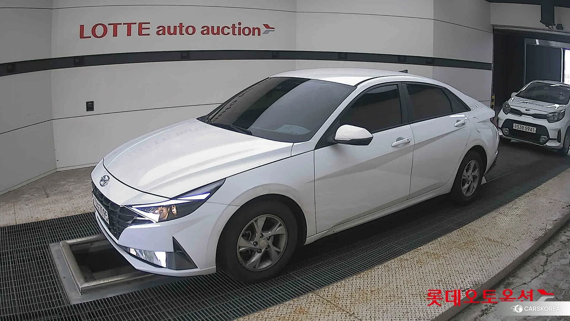 Hyundai Avante 2021 Polar White из Кореи, фото 4
