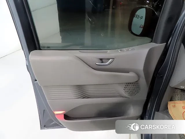 Hyundai Staria 2021 Серый из Кореи, фото 4