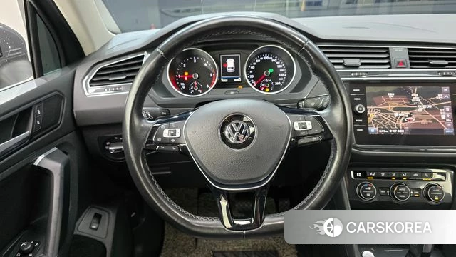 Volkswagen Tiguan second Generation 2020 Серый из Кореи, фото 4