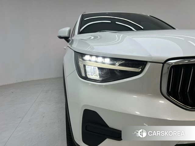 Volvo XC40 2024 Белый из Китая, фото 4