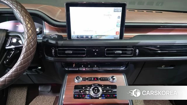Lincoln Aviator 2nd generation 2021 Белый из Кореи, фото 4