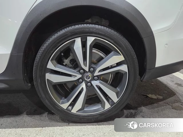Volvo V60 Cross-Country 2nd Generation 2020 Белый из Кореи, фото 4