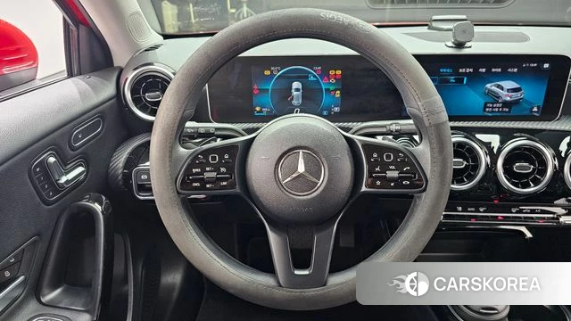 Mercedes-Benz A-Class W177 2019 Красный из Кореи, фото 4