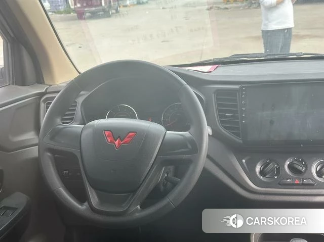 Wuling Automobile Wuling Hongguang V 2023 Серебристо-серый из Китая, фото 4