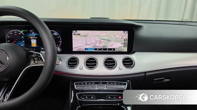 Mercedes-Benz E-Class W213 2021 Белый из Кореи, фото 4