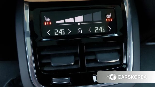 Volvo V60 Cross-Country 2nd Generation 2021 Белый из Кореи, фото 4