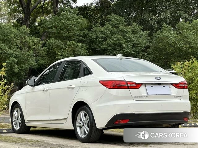 Ford Forrest 2021 Белый из Китая, фото 4