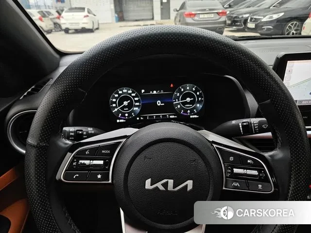 Kia The New K3 2nd generation 2021 Белый из Кореи, фото 4