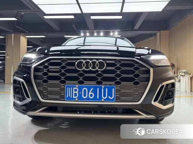 Audi Q5L Sportback 2022 Черный из Китая, фото 4