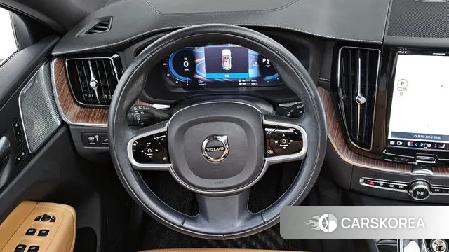Volvo XC60 second Generation 2022 Серебристо-серый из Кореи, фото 4