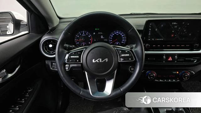 Kia The New K3 2nd generation 2021 Белый из Кореи, фото 4