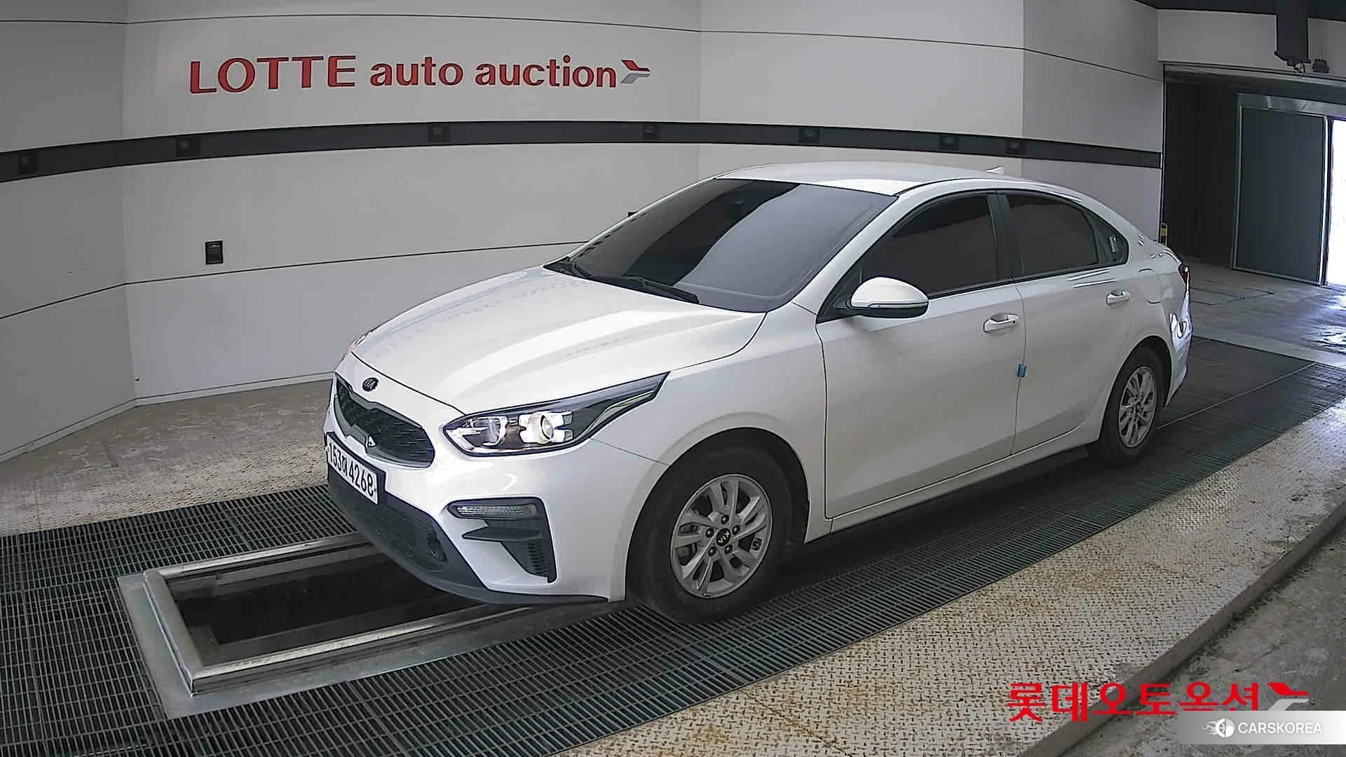 Kia K3 2021 Snow White Pearl из Кореи, фото 4