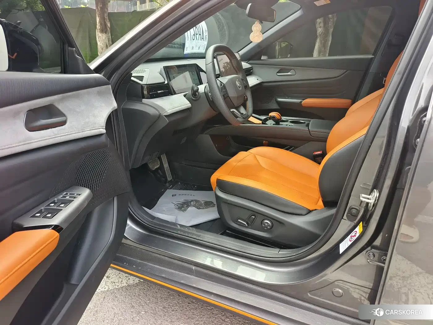 Chang'an Changan UNI-V 2025 Silver/gray из Китая, фото 4